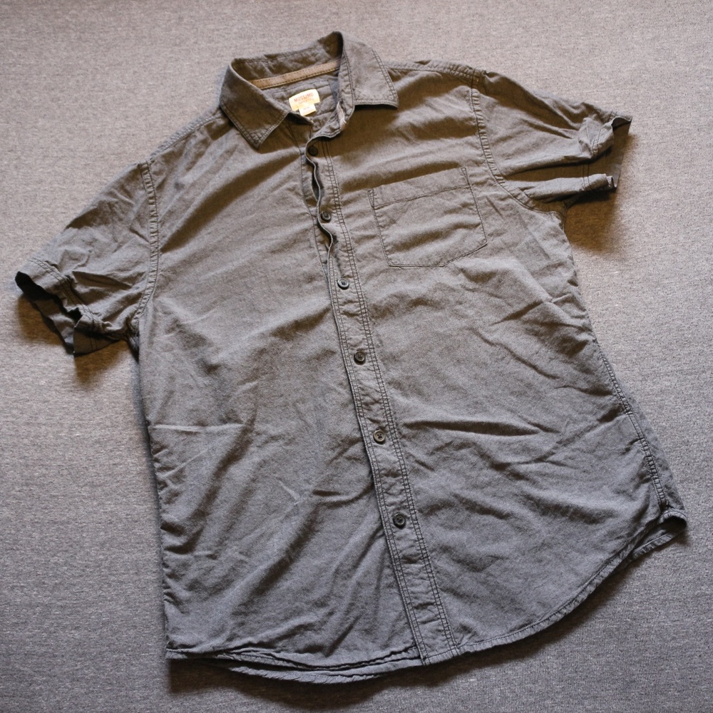 Dark gray mens Short Sleeve Button-Down Shirt